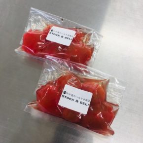 淡路島ファーム 太陽と海さんの有機無農薬栽培のフルティカミディトマトを甘酸っぱいマリネにしました。